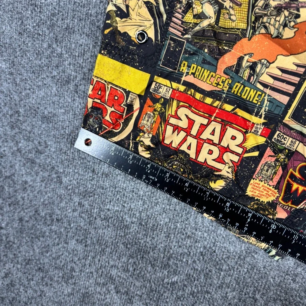 Star Wars Swim Trunks Mens Size M Comic Book Print Mesh Lined Board Shorts 23859